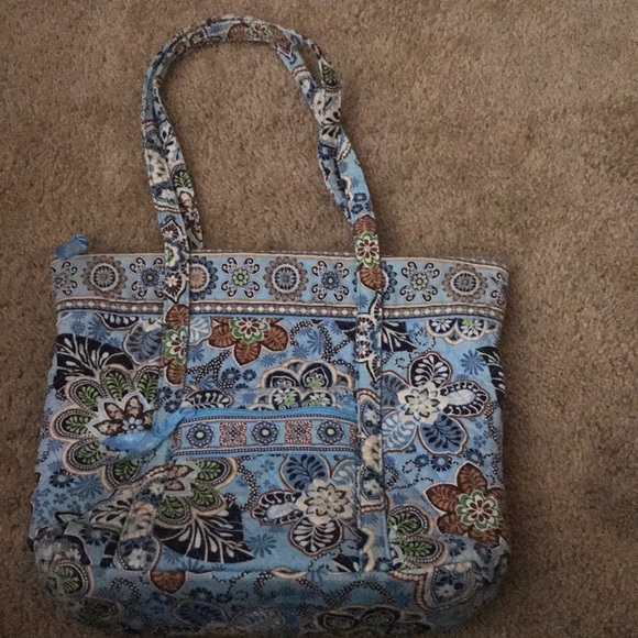Vera Bradley Handbags - Vera Bradley bag